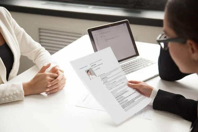 CV Grátis para o Mercado Europeu: Como Criar Seu Currículo Profissional em Menos de 5 Minutos